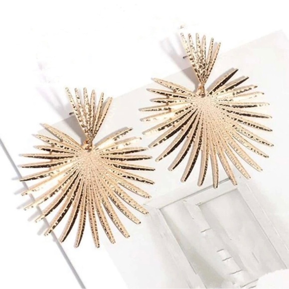 Zara “Radiance” Heart Crown Sunburst Beam Ray Regal Royal Statement Gold Earring - Picture 10 of 14